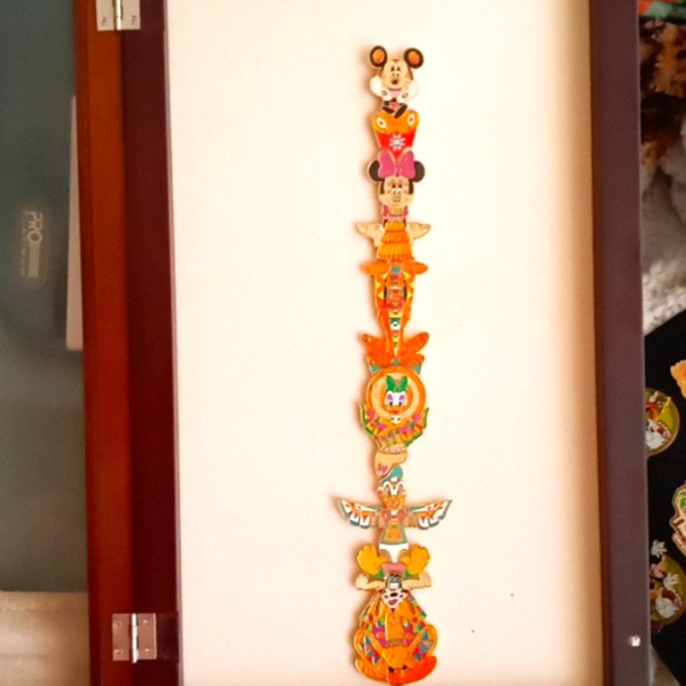 DISNEY TOTEM POLE